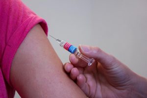 Противогерпетическая вакцинация